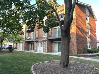6416 W 64th Place 3A, Chicago, IL 60638