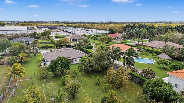 17113 SW 215th Ter, Miami, FL 33187