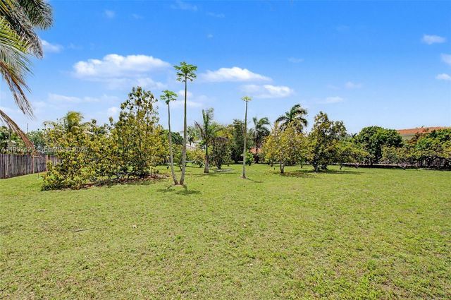 17113 SW 215th Ter, Miami, FL 33187