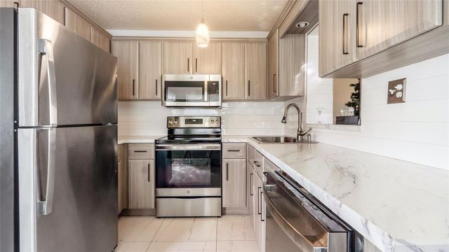 2711 NW 24th Court, Fort Lauderdale, FL 33311