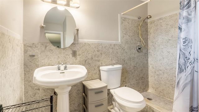 2711 NW 24th Court, Fort Lauderdale, FL 33311