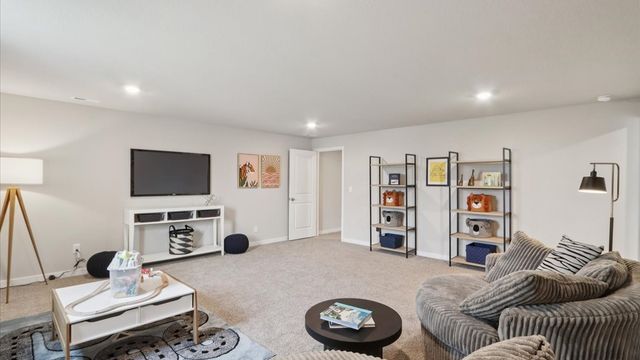 5516 143rd Street, Urbandale, IA 50111