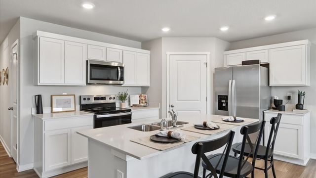 5516 143rd Street, Urbandale, IA 50111