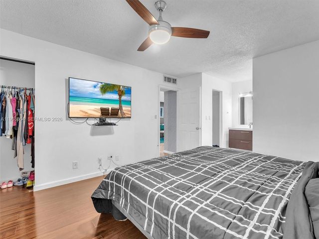 6201 N Falls Cir Dr 210, Lauderhill, FL 33319