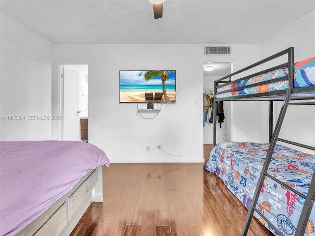 6201 N Falls Cir Dr 210, Lauderhill, FL 33319