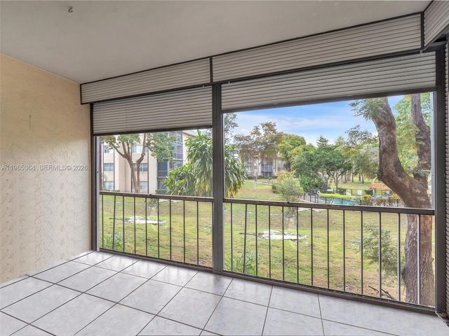 6201 N Falls Cir Dr 210, Lauderhill, FL 33319