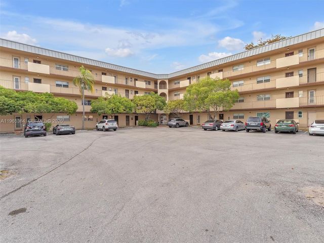 6201 N Falls Cir Dr 210, Lauderhill, FL 33319