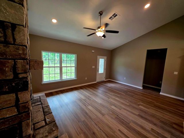 366 Motley Way, Lovelady, TX 75851