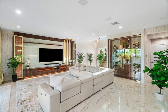 8233 Crystal Downs Avenue, Boca Raton, FL 33434