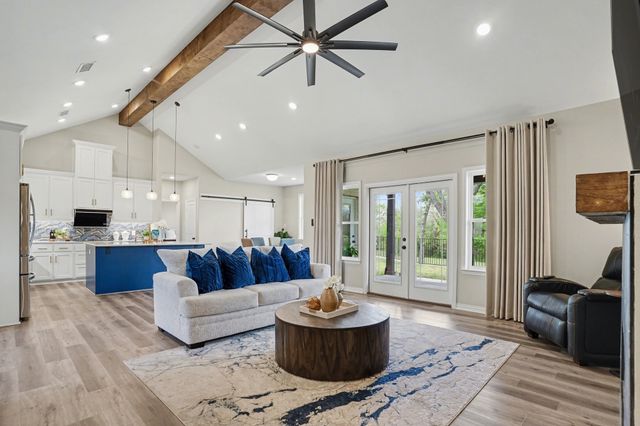 1421 Red Oak Circle, Farmersville, TX 75442