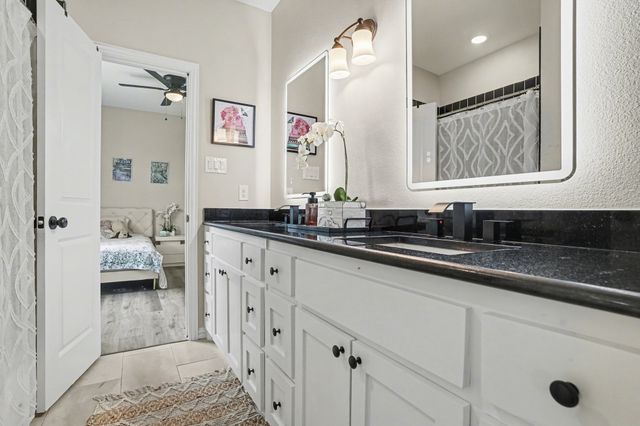 1421 Red Oak Circle, Farmersville, TX 75442