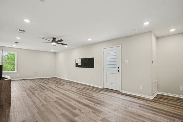 1421 Red Oak Circle, Farmersville, TX 75442