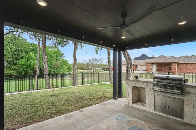 1421 Red Oak Circle, Farmersville, TX 75442