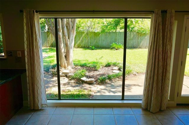 9538 Meadowglen Lane, Houston, TX 77063