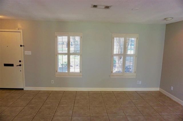 9538 Meadowglen Lane, Houston, TX 77063