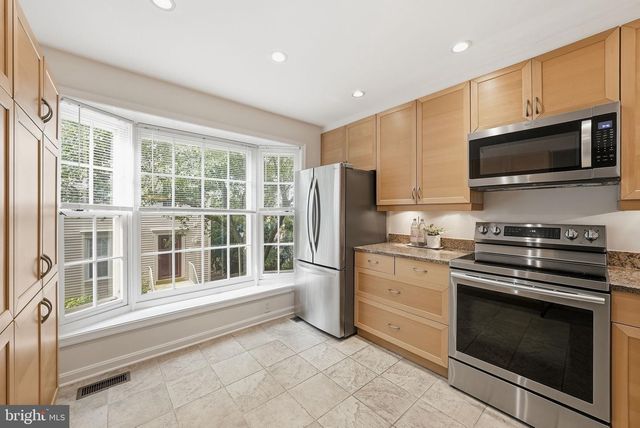 29 FENDALL AVE, Alexandria, VA 22304