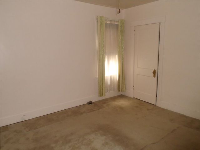 207 Locust St, Ambridge, PA 15003