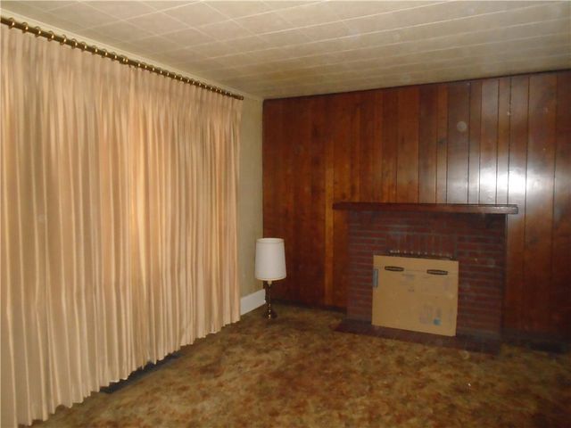 207 Locust St, Ambridge, PA 15003