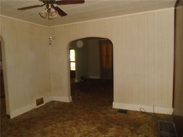 207 Locust St, Ambridge, PA 15003