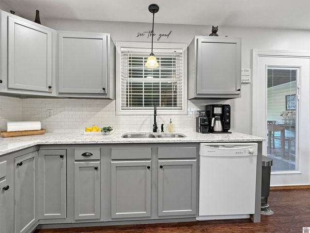 2631 State Route 80 W, Mayfield, KY 42066