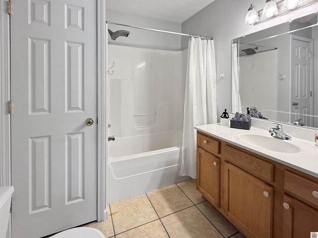 2631 State Route 80 W, Mayfield, KY 42066