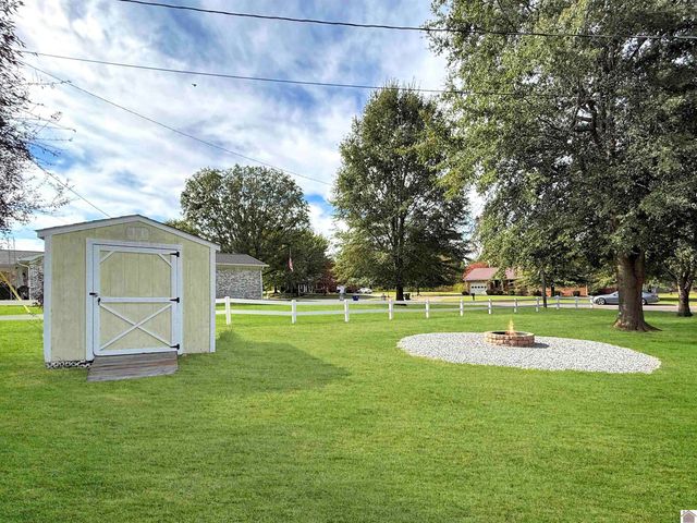 2631 State Route 80 W, Mayfield, KY 42066