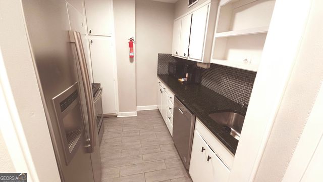 300 W Peachtree Street NE 23 F, Atlanta, GA 30332