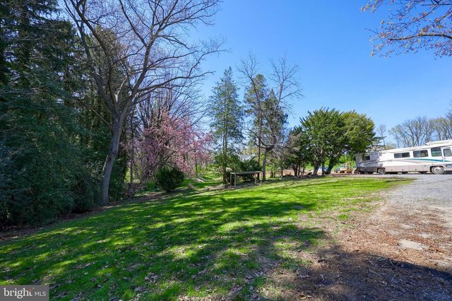1859 NEW HOLLAND PIKE, Lancaster, PA 17601
