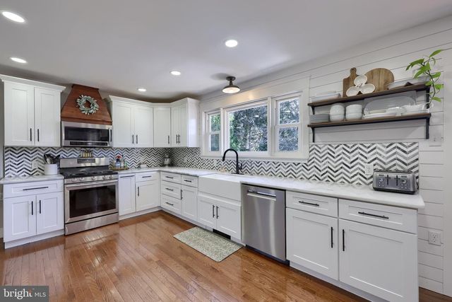 1859 NEW HOLLAND PIKE, Lancaster, PA 17601