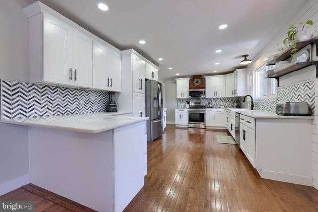 1859 NEW HOLLAND PIKE, Lancaster, PA 17601