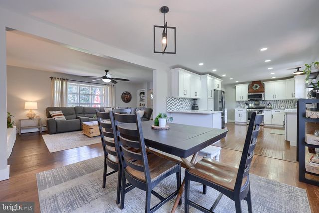 1859 NEW HOLLAND PIKE, Lancaster, PA 17601
