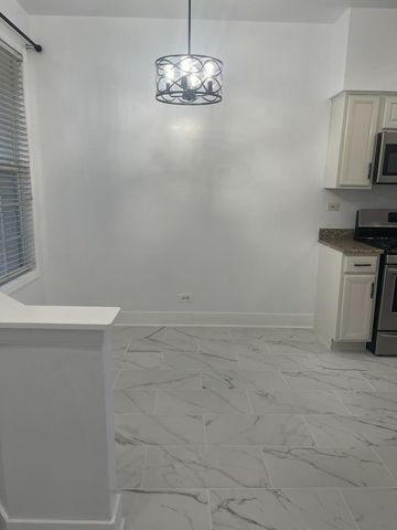 2813 Powell Court, Naperville, IL 60563