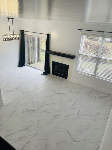 2813 Powell Court, Naperville, IL 60563