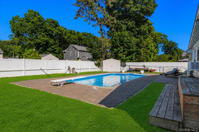 33 Lillian Road, Nesconset, NY 11767