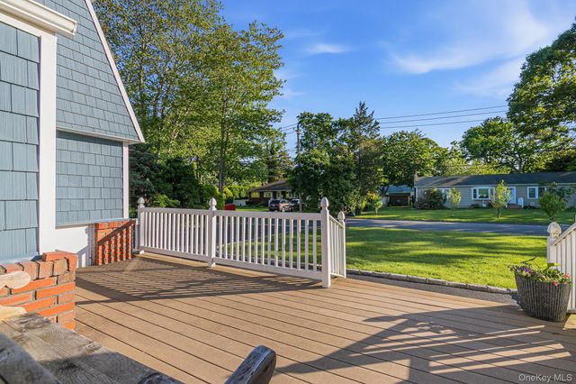 33 Lillian Road, Nesconset, NY 11767