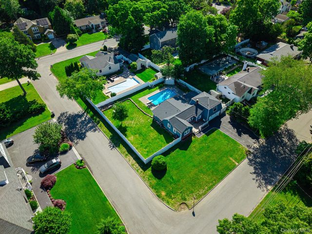 33 Lillian Road, Nesconset, NY 11767