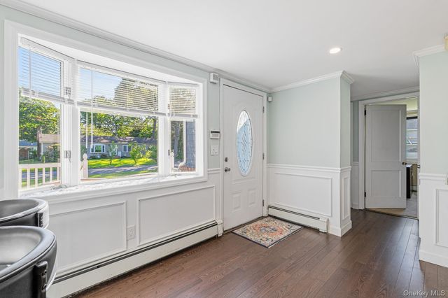 33 Lillian Road, Nesconset, NY 11767