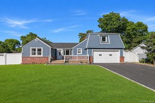 33 Lillian Road, Nesconset, NY 11767