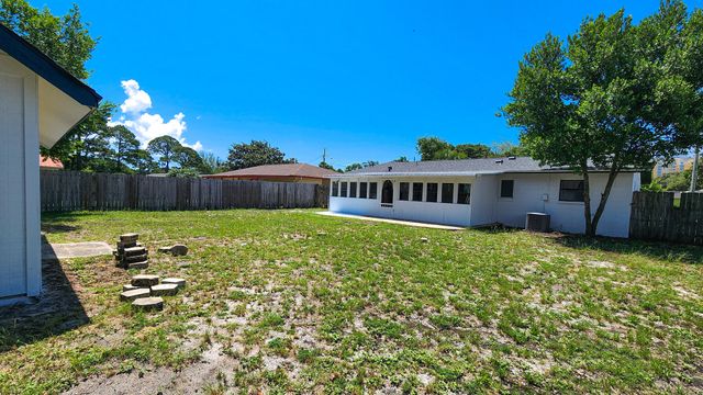 191 SW Rose Marie Lane, Fort Walton Beach, FL 32548
