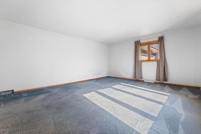 W287N6615 Hibritten WAY, Hartland, WI 53029