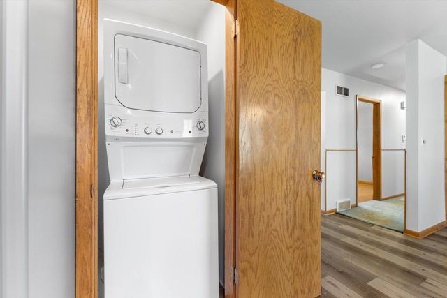 W287N6615 Hibritten WAY, Hartland, WI 53029