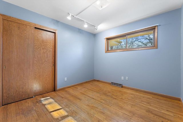 W287N6615 Hibritten WAY, Hartland, WI 53029
