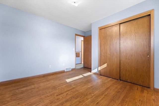 W287N6615 Hibritten WAY, Hartland, WI 53029