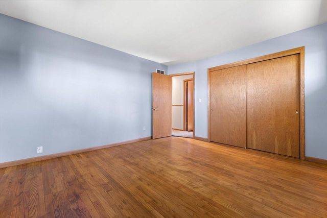 W287N6615 Hibritten WAY, Hartland, WI 53029