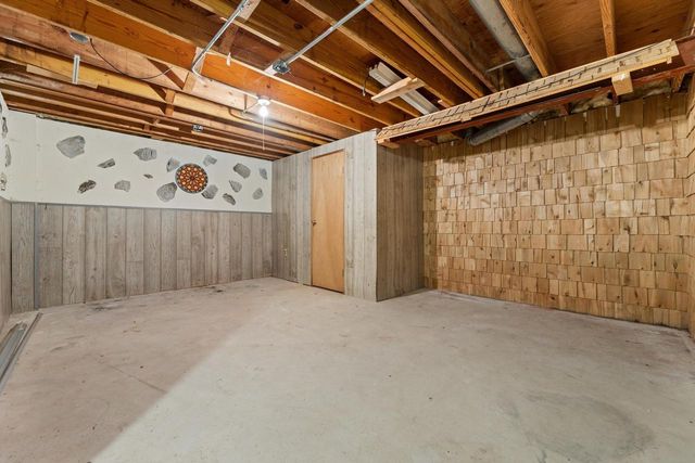 W287N6615 Hibritten WAY, Hartland, WI 53029
