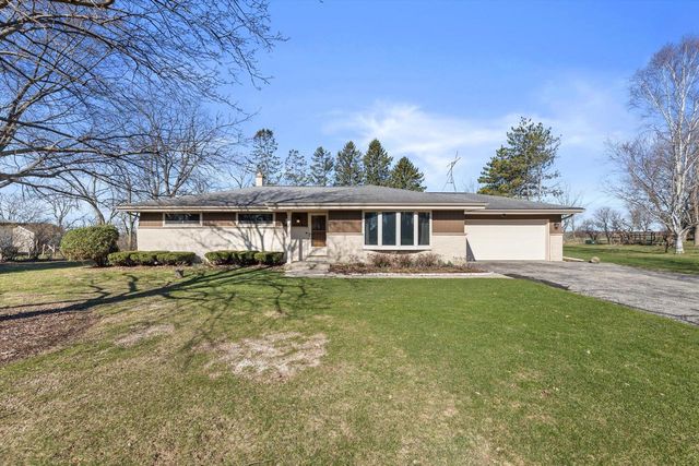 W287N6615 Hibritten WAY, Hartland, WI 53029