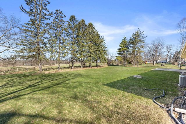 W287N6615 Hibritten WAY, Hartland, WI 53029