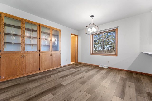 W287N6615 Hibritten WAY, Hartland, WI 53029