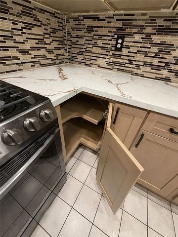 2032 S Bon View Avenue S B, Ontario, CA 91761