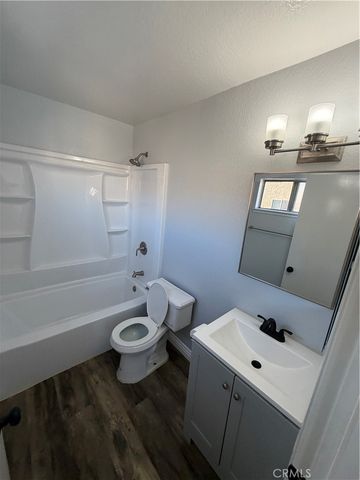 2032 S Bon View Avenue S B, Ontario, CA 91761